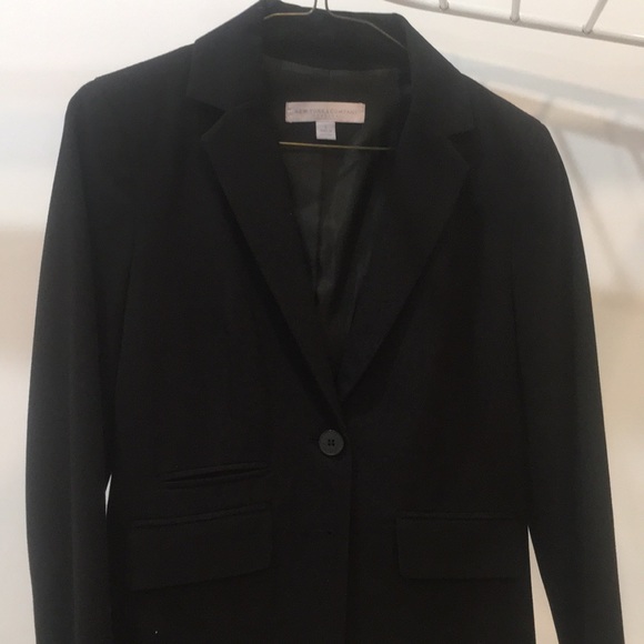 Like New New York & Company Size 0 Black Color Suit Jacket with Pockets - Picture 3 of 4